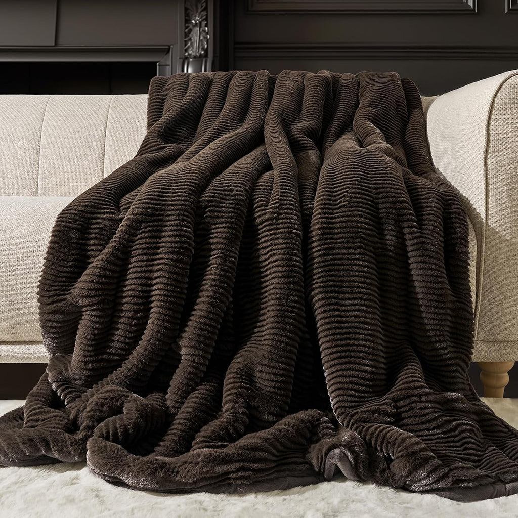 Thickened Carved Faux Rabbit Fur Blanket 60x80 Luxurious Warm Blanket